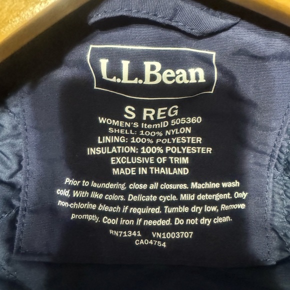 L.L Bean Women's Mountain Classic Insulated Anorak, Regular - Picture 6 of 7